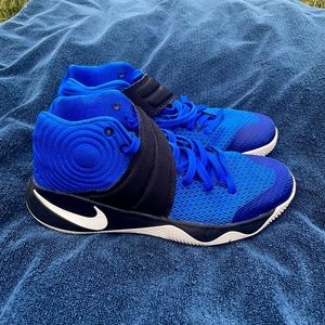 Nike Kyrie 2 Brotherhood